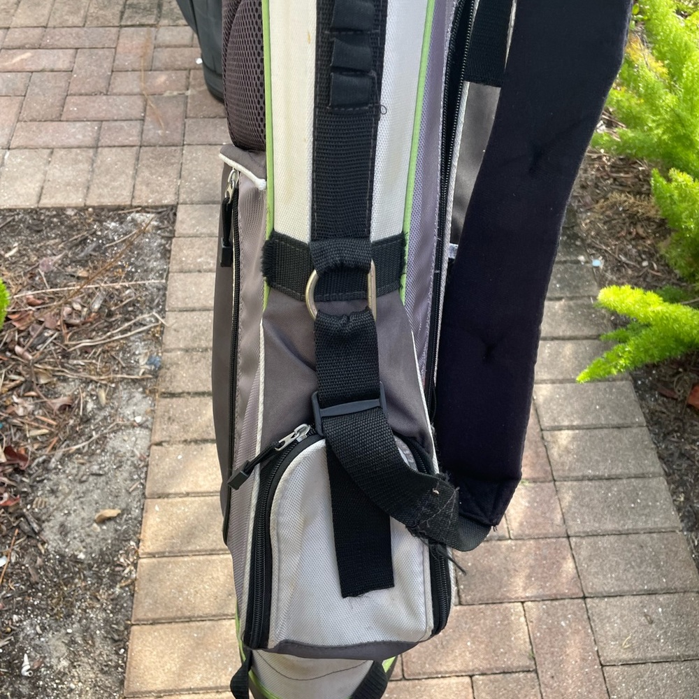 Golf Stand Bag Youth Size TI tech with shoulder strap .